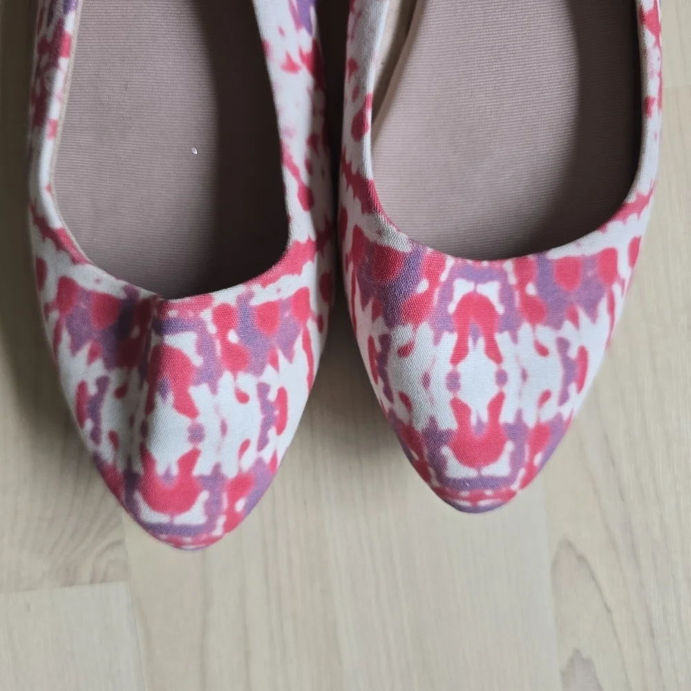 Kelly And Katie Decotis Ballet Floral Flats Size 6